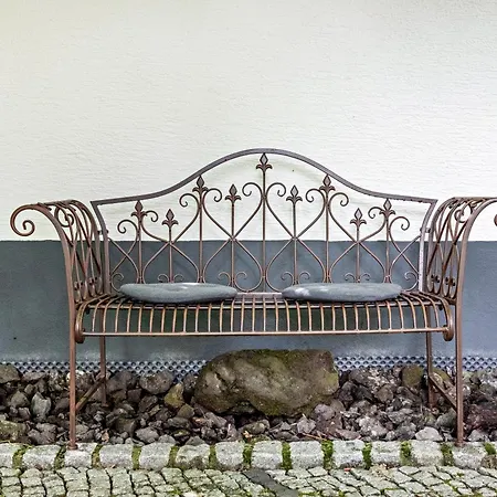Haus Bienen Bed & Breakfast 3*