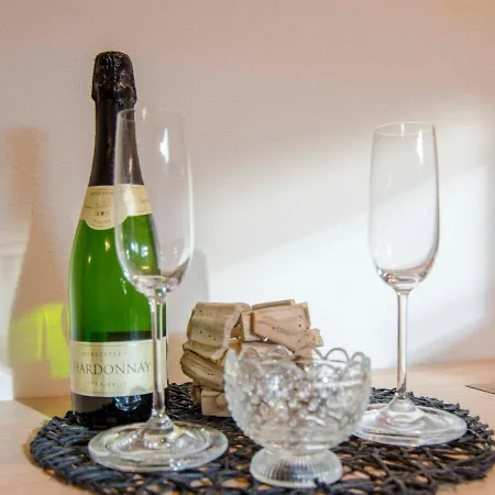 Bed & Breakfast Haus Bienen